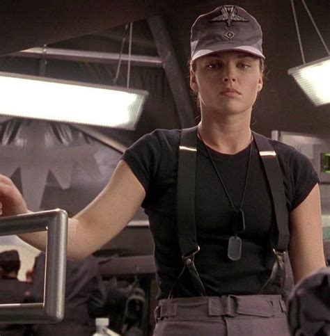Dina Meyer In Starship Troopers Paul Verhoeven 1997 Starship