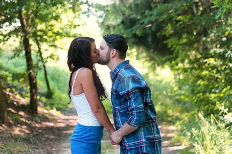 comment embrasser une fille pour la première fois au bon moment