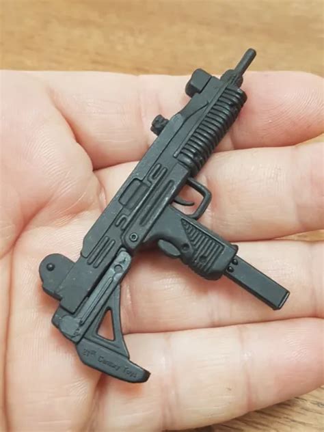 16 Scale 21st Century Toys Uzi Submachine Gun Weapon For 12 Rambo