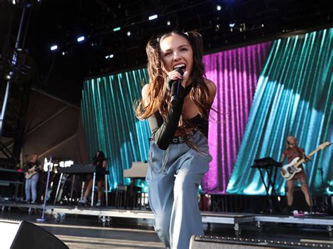 Watch Olivia Rodrigo Deliver ‘first Show Ever At Iheartradio Fest