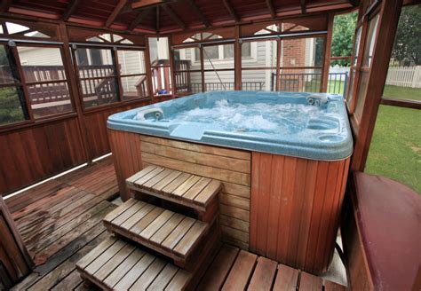 30 hot tub area ideas decoomo