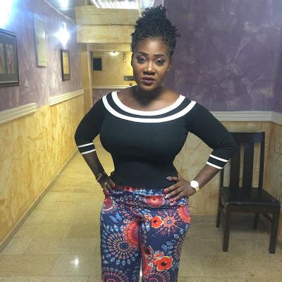 Mercy Johnson Flaunt Big Boob Fan Calls It Load Of Milk See Photo Celebrities Nigeria