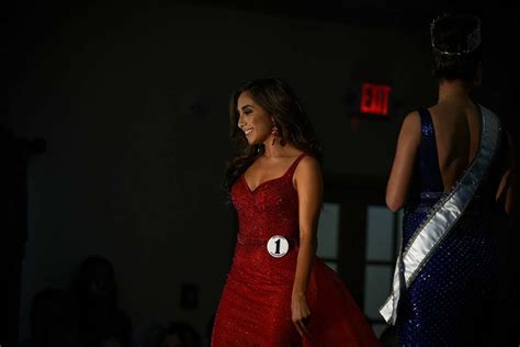 Photos Local Beauty Queens Vie For Miss Laredo Crown