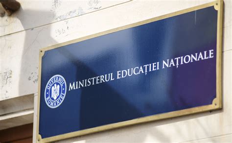 The original size of the image is 195 × 195 px and the original resolution is 300 dpi. Ministerul Educaţiei, acuzat de studenţi că protejează ...