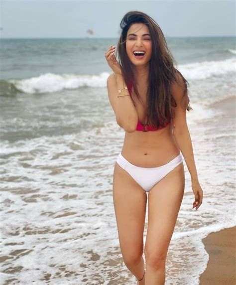 Sonal Chauhan in Bikini Hot Pics ബചചൽ ബകകന ധരചച