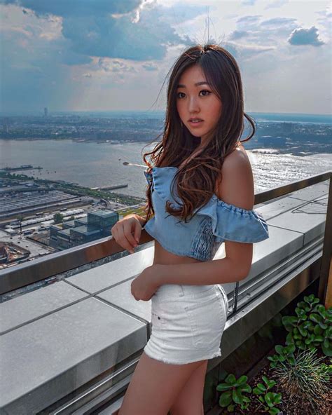 What’s A Song That Always Puts You In A Good Mood 🎧💙💙 Asian Beauty Asian Model Instagram