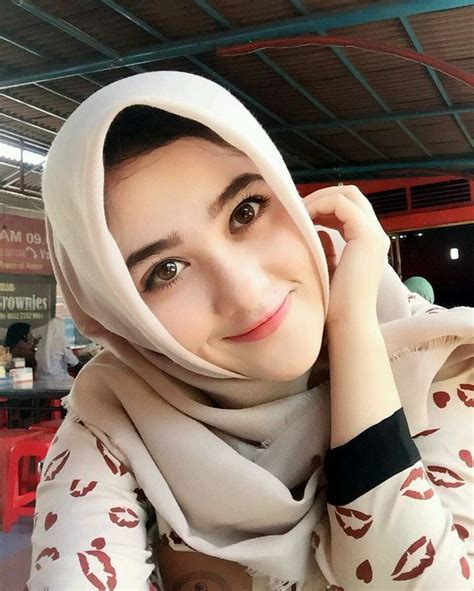 Pin Oleh Binsalam Di Hijab Cantik Gaya Hijab Jilbab Cantik Gadis Cantik