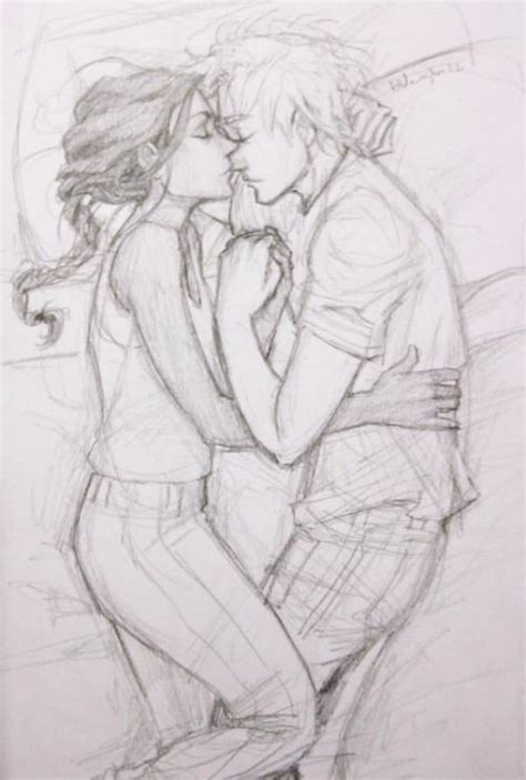 40 Romantic Couple Hugging Drawings And Sketches Buzz16 Cool Pencil