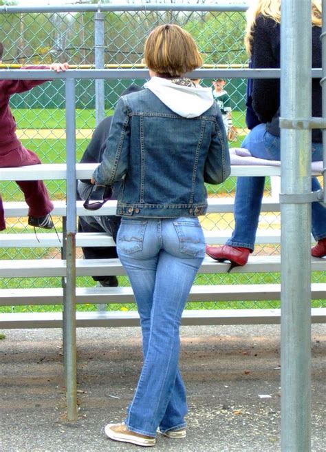 Sexy Girls On The Street Girls In Jeans Spandex And Leggings Tight