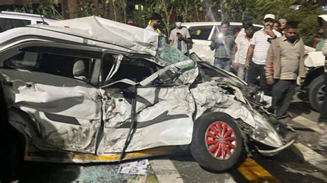 48 Cars Hit By Accident On Pune Bangalore Highway Unruly Truck Wreaks Havoc Starxnews24