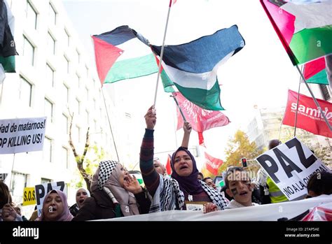 Protestas Durante Una Manifestación En Apoyo A Los Palestinos En Madrid El 2 De Diciembre De
