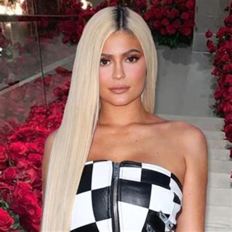 Kylie Jenner Surprised By House Filled With Roses E Online Deutschland