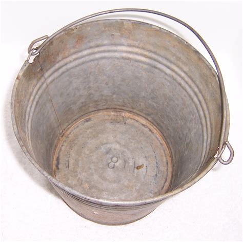 Vintage Galvanized Pail Bucket With Handle