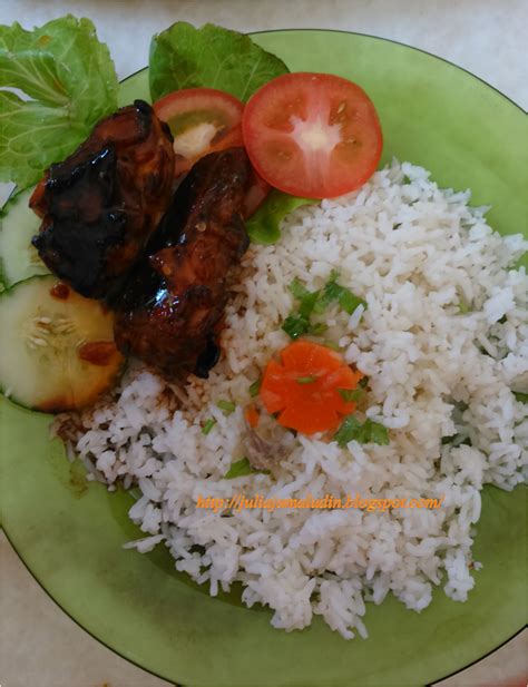 Bahan diatas ni kisar dan perap ayam dlm 30mnit.kukus, perap dan bakar. Resepi : Nasi Ayam Madu Paling Mudah