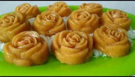 Cita rasa apem yang empuk dengan aroma khas daun pandan pasti membuat suasana lebaran. Rindu Jajanan Kampung, Ini Resep Kue Apem Gula Merah