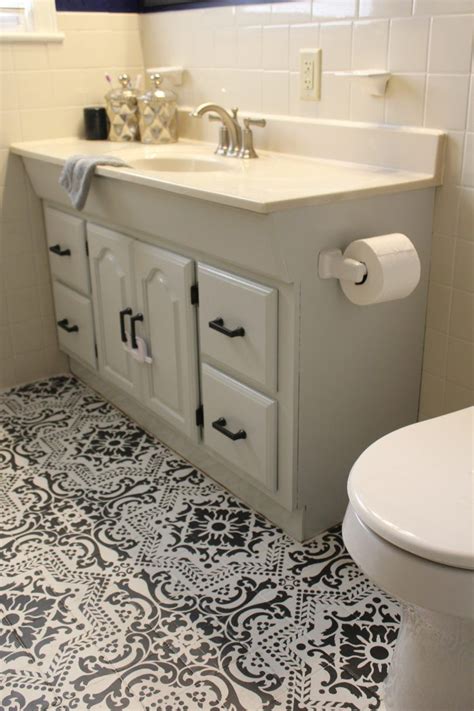 Chalk painted bathroom vanity makeover. A painted bathroom vanity makeover: before and after ...