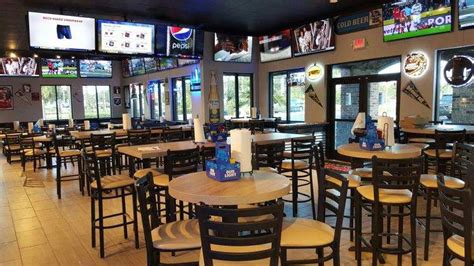 52 HQ Images Sports Bar Near Me With Patio - Spots For Outdoor Dining ...