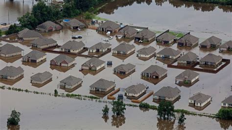 More Than 20000 Rescued 6 Dead From Catastrophic Louisiana Floods