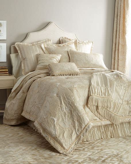 Your browser doesn't let you enjoy all the benefits of. Luxury Bedding : King Duvet Cover at Neiman Marcus Horchow