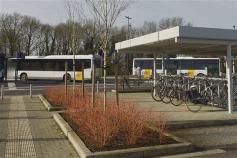 Bij openbaarvervoermaatschappij de lijn wordt er op zaterdag 18 juni in heel vlaanderen gestaakt. Beringen - Flink wat hinder door staking De Lijn ...