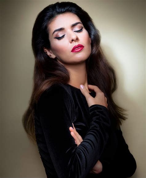 Cuca roseta, nome artístico de maria isabel rebelo couto cruz roseta (lisboa, são jorge de arroios, 2 de dezembro de 1981) é uma fadista portuguesa. Cuca Roseta: os looks de Beleza da artista no dia em que ...