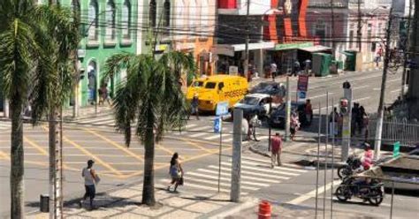 Feira de Santana Prefeito diz que deve reabrir comércio da cidade na