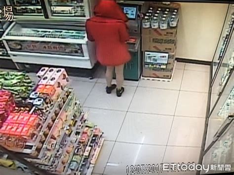 Search for text in self post contents. 車手提款還載「艷麗熱褲妹」 姊弟戀靠詐騙養女友 | ETtoday社會新聞 | ETtoday新聞雲