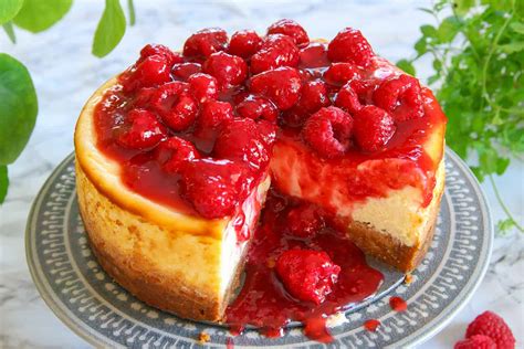 Gluten Free Baked New York Cheesecake Recipe With Raspberry Topping