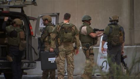 Swat Police Respond To Downtown Pittsburgh Hotel