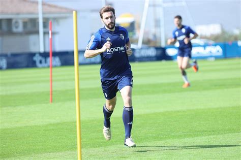 Fotos Del Entrenamiento De Osasuna En Tajonar Este Jueves De Abril