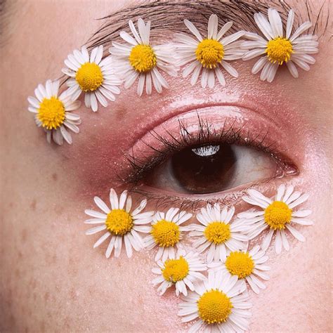 16 Floral Eye Makeup Trends That Will Spring Forward Your Look More