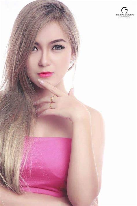 Jue Jue Thit Sar Myanmar Famous Models