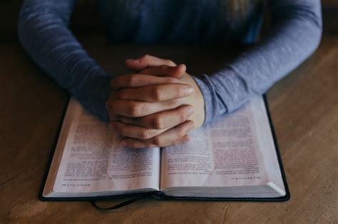 ¿cÓmo Estudiar La Biblia De Forma Correcta