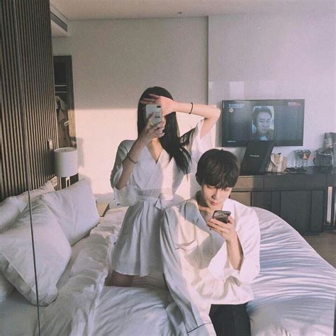 Fotos de parejas coreanas tumblr goals. 𝐒𝐢 𝐞𝐬𝐭𝐮𝐯𝐢𝐞𝐫𝐚𝐬 𝐞𝐧 𝐄𝐗𝐎 | Ulzzang couple, Korean couple, Couples