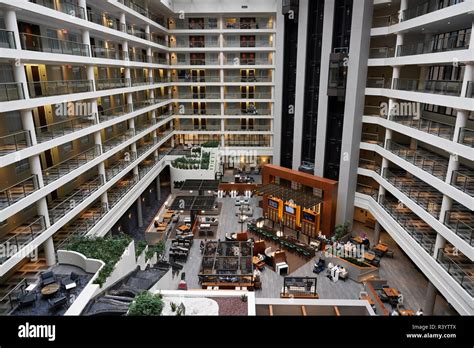 Embassy Suites Dc Hi Res Stock Photography And Images Alamy