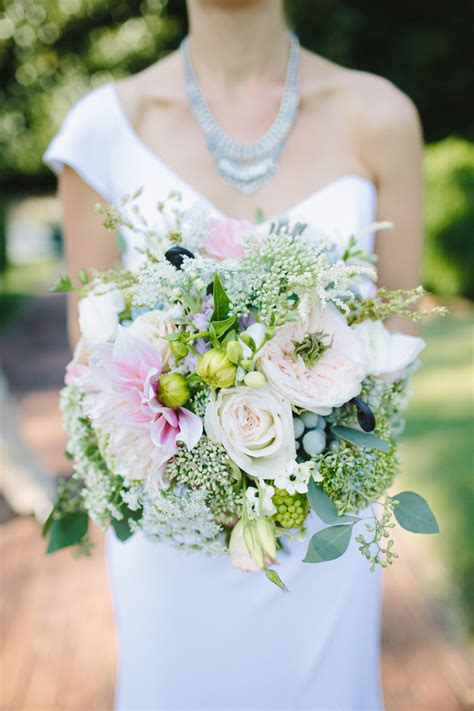 5 Southern Wedding Dahlia Bouquet Copy 3