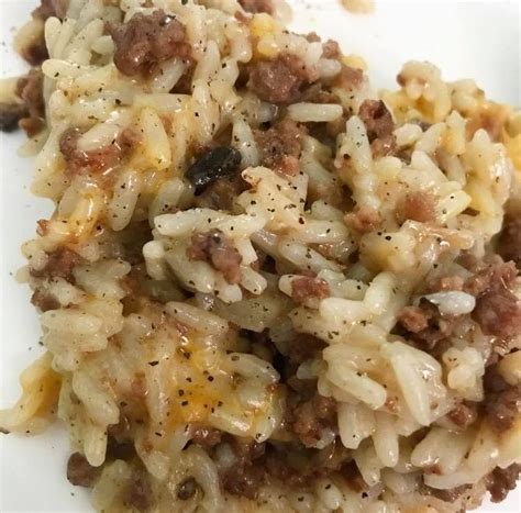 Kim's easy crock pot creamy beef stew is made with mushrooms, garlic, and herbs. Brown 1lb ground beef with some dried onion flakes and salt and pepper. Add 1 C rice, 1 C ...