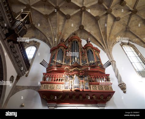18th Century Baroque Pipe Organ At The Igreja De Santa Cruz Church In