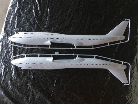 Boeing 747 8 Plastic Model Airplane Kit 1144 Scale 7010