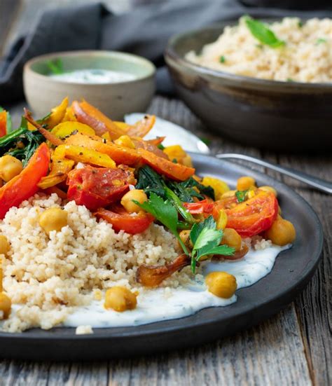 Check spelling or type a new query. Couscous met currygroenten en yoghurtsaus - Karola's ...