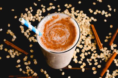 Cinnamon Roll Smoothie Recipe Review By The Hungry Pinner
