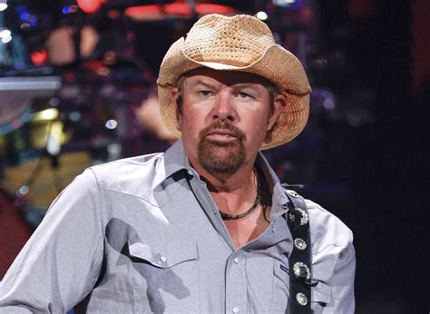 Toby Keith Dead Carrie Underwood Jason Aldean And More Pay Tribute