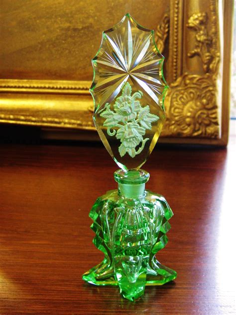 Stunning Antique Czech Glass Perfume Bottle Ornate Stopper Uranium