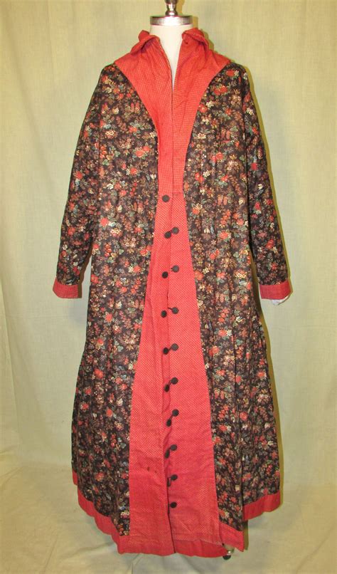 floral-print-wrapper-made-from-18th-19th-century-dresses,-id-d,-woburn,-ma-19th-century