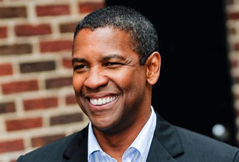 He is the middle of three children of a beautician mother, lennis, from georgia, and a pentecostal minister father, denzel washington, sr., from virginia. Biografía de Denzel Washington » Quien es » Quien.NET