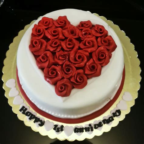 1 Year Anniversary Cake Pictures Celebrate Your Milestone With
