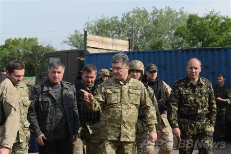 ウクライナ大統領が停戦を宣言、親露派は抵抗する構え 写真2枚 国際ニュース：afpbb News