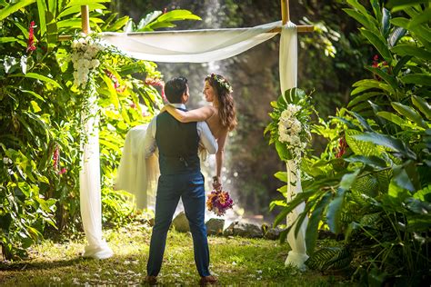 Harneet Bajwa Photography Kauai Wedding Photographer