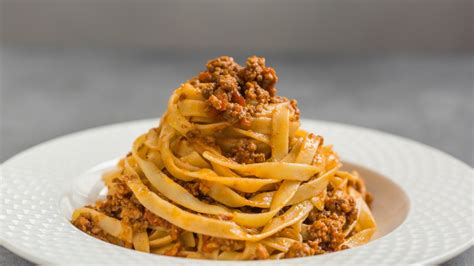 Tagliatelle Alla Bolognese Tagliatelle Al Rag Cucinare It