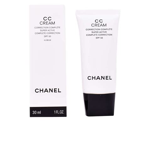 Giúp bảo vệ và che khuyết điểm cho da của bạn được hoàn hảo hơn. CC CREAM correction complète SPF50 Chanel, CC Creams ...